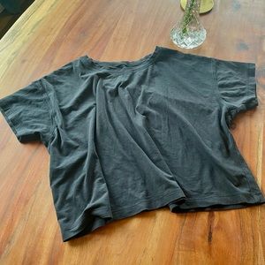 Lululemon cropped t shirt